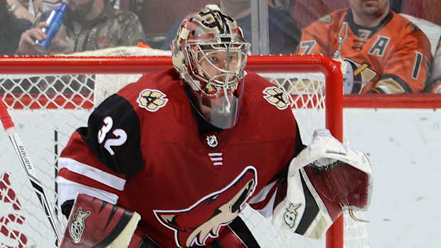 antti-raanta-coyotes-kachina-pads-1300.jpg